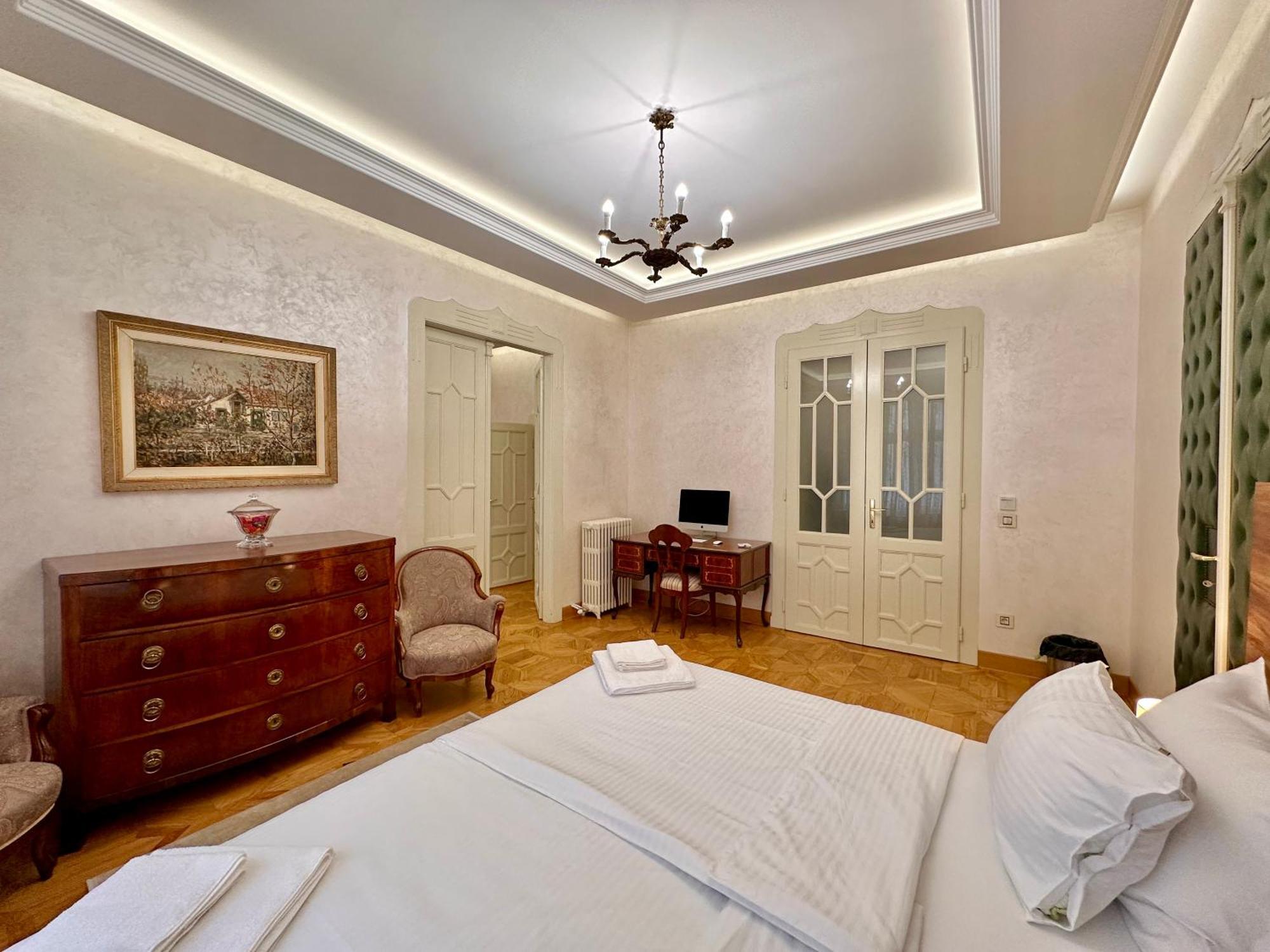 Djuras Residence In The Center Of Белград Екстериор снимка